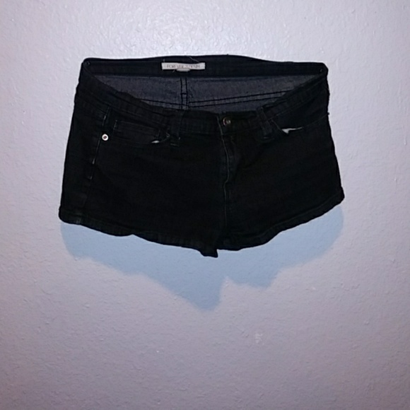 Clothes - Picture 3 of 6